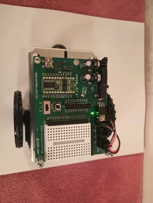 Robot Parallax Coche Chasis Boe Bot, con servo y soporte de batería (Una pieza) Foto 1 de 4