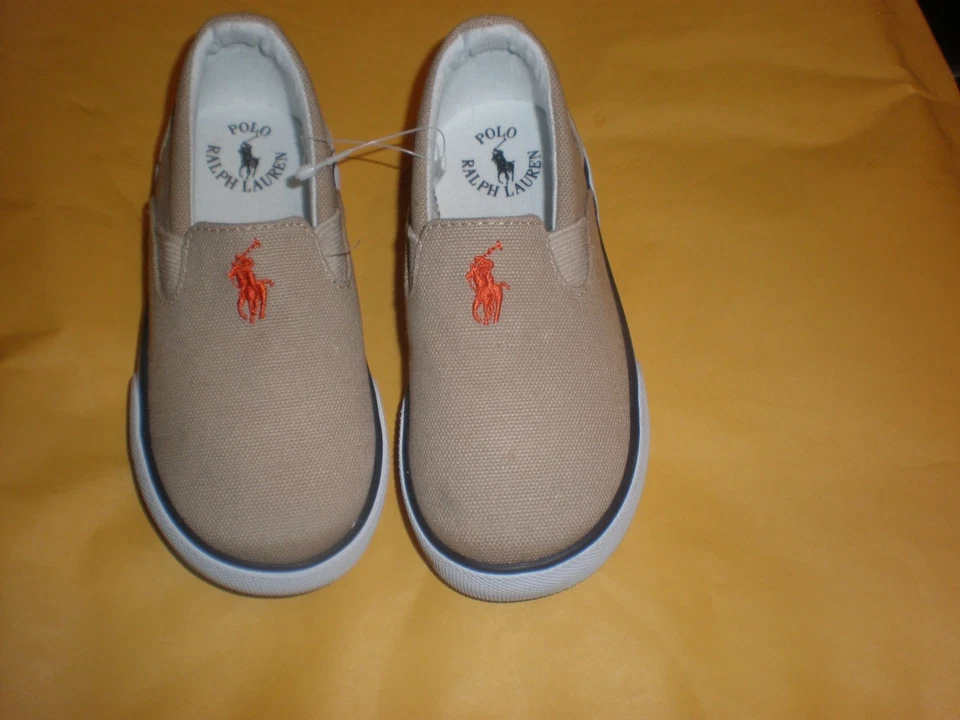 TÊNIS INFANTIL RALPH LAUREN TAMANHO 10 NOVO SEM CAIXA BEGE - Imagem 1 de 3