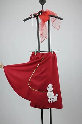 Saia Poodle Infantil Tamanho 3 Peças Saia de Feltro com Aplique Poodle Cachecol e Copos   - Imagem 1 de 3