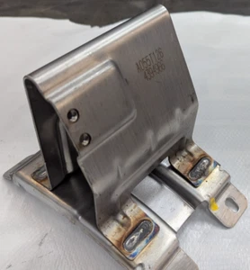 4394966 SOPORTE SENSOR CUMMINS DPF ISX X15 SOPORTE DPF/SCR. - Imagen 1 de 6