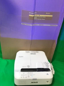 Epson PowerLite 680/H746A Short Throw HDMI Projector 2600 / 2952 LAMP HRS. - Picture 1 of 9