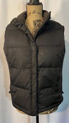 Chaleco Gap para mujer mediano negro plumón acolchado bolsillos delanteros a presión aislado O32 Foto 1 de 4