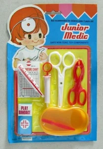 Jouet ancien neuf Junior Medic Infirmière Neuf sous blister cartonné d'origine - Imagen 1 de 4