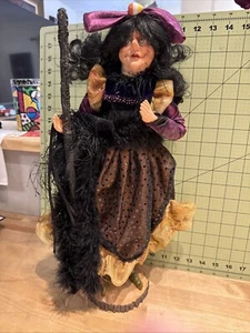 20 Zoll Halloween schwarz und lila Hexe Puppe Vintage Stil mit Besen - Bild 1 von 6