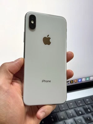 Apple iPhone X 256GB Factory Unlocked White / Silver #23013 - Image 1 of 4