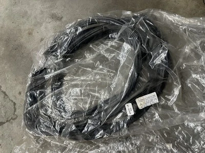 BMW E3 Bavaria 3.0 2500 2800 FRONT WINDSHIELD GASKET SEALING FRAME RUBBER  - Image 1 of 2