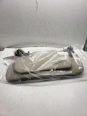 Солнцезащитный козырек водителя с подсветкой подходит для 00-03 SUBURBAN 1500 1435562 - Изображение 1 из 4