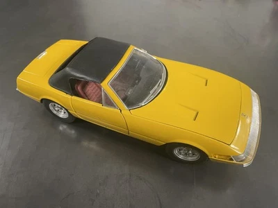 Ferrari 365 GTS SOLIDO PRESTIGE 1:18 Foto 1 de 2
