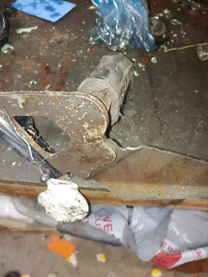 Suzuki GS500E 1993 montaje de estriba de conductor izquierdo Foto 1 de 2