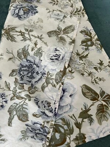 Set of 4 Waterford Cloth Napkin - Jaden- Blue Floral-100% Cotton - 17" X 17 - Picture 1 of 7