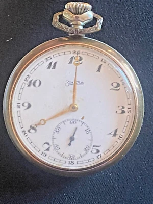Antiguo reloj de bolsillo ZENTRA plateado con monograma cuerda - ¡FUNCIONA! Foto 1 de 4