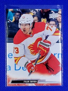 Tyler Toffoli 2022-23 Upper Deck Series 1 Hockey #31 - Calgary Flames - Picture 1 of 2