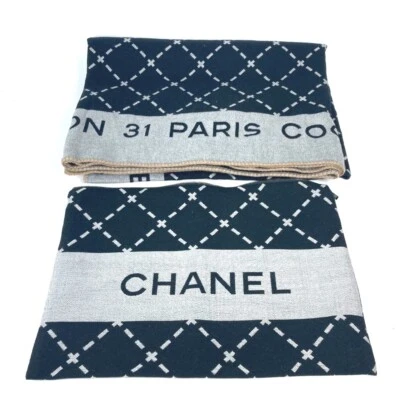 CHANEL Large format logo Interior rug with pouch blanket wool / silk Black/gray - Image 1 of 4