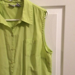 Womens Blouse Sleeveless Sz XL Lime Green by Carolina Colours Collared Button Up - Picture 1 of 4