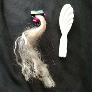Mattel Barbie Hair Extension Clip Barrette Crimped Blonde Hair Accessory & BRUSH - Picture 1 of 11