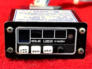PANEL DE CONMUTACIÓN Y ANUNCIADOR AMERI-KING AK 950-KLN 90B GPS/NAVEGACIÓN CON CONECTOR - Imagen 1 de 8