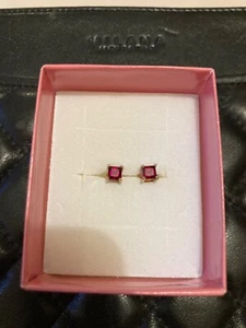 9CT YELLOW GOLD RUBY PRINCESS STUDS EARRINGS FREE POST IN AUST WITH TRACKING NO. - Picture 1 of 5
