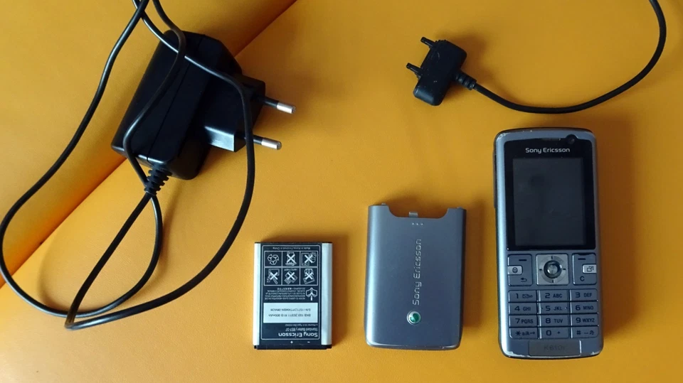 Sony Ericsson  K610i - Urban Silver (Ohne Simlock) Handy - Bild 1 von 4