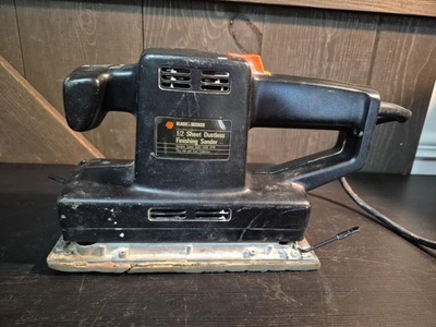 Black and Decker Dustless Commercial Sander 7458 - Image 1 of 4