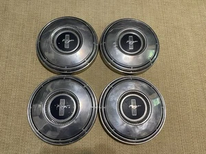 VTG 1968-69 Ford Mustang GT 10.5 inch Dog Dish Design Hubcaps Complete Set of 4 - Picture 1 of 9