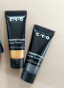 2x Pinturas de pigmento CYO sombra de ojos hechas para mezclar - tubos de plata oscura y oro - Imagen 1 de 5