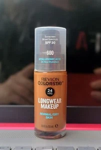 Revlon ColorStay Longwear Makeup 600 Cinnamon SPF 20 For Normal/Dry Skin 24HR Hy - Picture 1 of 10