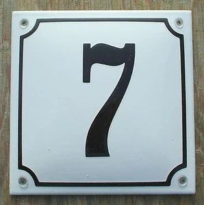 HOUSE NUMBER 7 CLASSIC ENAMEL SIGN. BLACK No.7 ON A WHITE BACKGROUND. 16x16cm. - Picture 1 of 1
