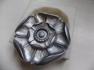 Large Tudor Rose Brand New Silicone Rubber Mould Decorative Wall Projects - Picture 1 of 5