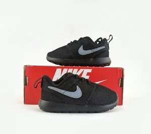 Nike Roshe One Little Kids Kleinkinder Schuhe/Sneaker in Schwarz Größe: UK 8,5 - Bild 1 von 8