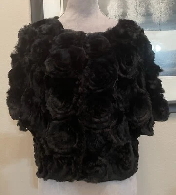 Chaqueta cuadrada Dolce Cabo negra de piel de conejo cintura corta usada en excelente estado talla grande Y2K Foto 1 de 4