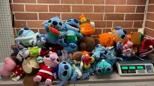 31 x Disney Official Fun Fan Amuse Prize Collection Bundle Some with Tag - Picture 1 of 1