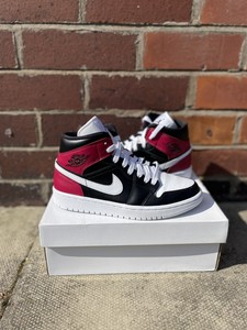 aj1 noble red mid