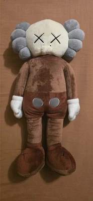 Peluche KAWS HOLIDAY HONG KONG Limited 20" (marrón) Foto 1 de 2