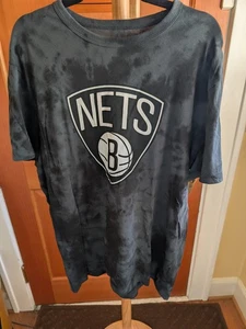 Brooklyn Nets NBA Black Tie Dye T-Shirt XL Tailgate Clothing 100% Baumwolle - Bild 1 von 8