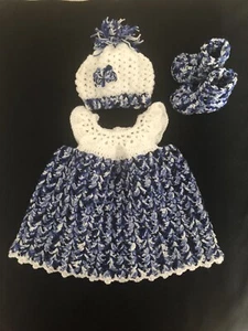 Handmade a Uncinetto Crochet 0-6 Mesi Neonata Abito, Pompom Cappello Babbucce - Foto 1 di 4