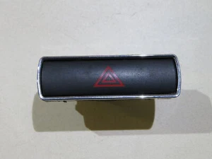 Interruptor de peligro Ford Mondeo 5 puertas 2010-2013 - Imagen 1 de 3