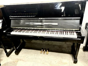Yamaha U1 Upright Piano 48" Polished Ebony - Picture 1 of 5