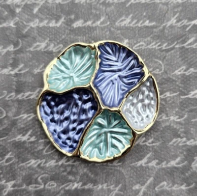 Contemporary Gold, Blue, light green Magnetic Brooch. Magnetic scarf pin. - Image 1 of 4