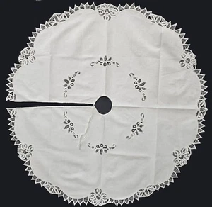 Battenburg lace tree skirt 47" round - Picture 1 of 3