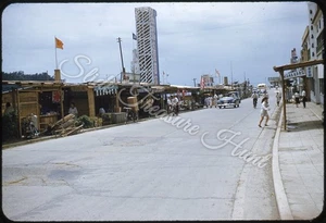 Carteles de mercado de escena callejera de Japón 35 mm diapositiva años 50 borde rojo Kodachrome - Imagen 1 de 3