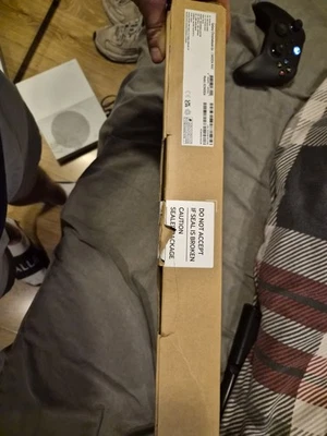 Samsung Chromebook Go - Image 1 of 4