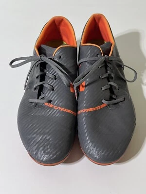 Botines de fútbol Under Armour para hombre color gris naranja talla 13 Foto 1 de 4