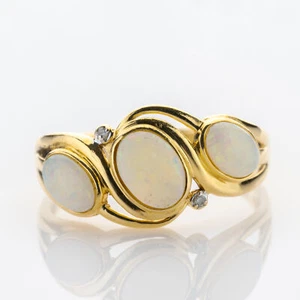 Vintage Ring aus 585er Gold mit Opalen und Brillanten - Bild 1 von 5