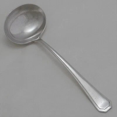 Cucharón de salsa de servicio de plata Sheffield diseño griego James Dixon 18 cm Foto 1 de 2