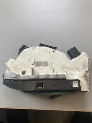 Cerradura puerta delantera lado pasajero volkswagen scirocco 2008-2017 5n2837015e Foto 1 de 3