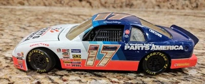 Réplica fundida a presión Darrell Waltrip # 17 Western Auto Parts Monte Carlo 1:24 Foto 1 de 4