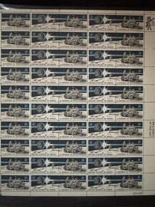 Scott #1434-1435 Decade of Space Achievement Sheet of 50 8¢ Stamps (1971) - Picture 1 of 2