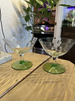 Vasos de ginebra  Foto 1 de 4