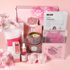 Sakura Set Bombe Da Bagno Donna Regalo 8 Pezzi, Con Siero Viso + Maschere Idrata - Foto 1 di 12