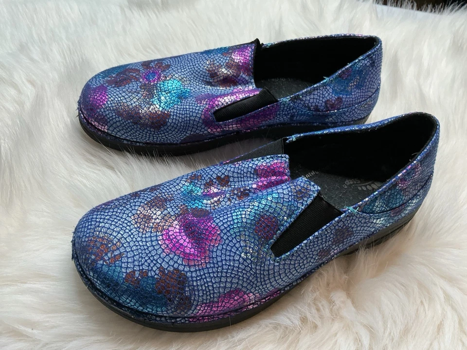 Zuecos florales Spring Step 7,5 redes Ferrara Blum zuecos brillantes para mujer’s Foto 1 de 4